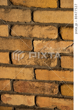 長手積みの煉瓦の壁 長手積みの煉瓦の壁 80477527