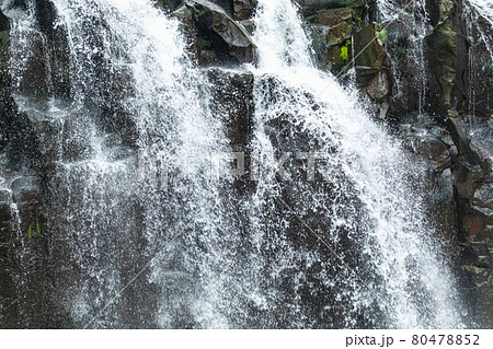 関之尾滝の流れ 関之尾滝の流れ 80478852