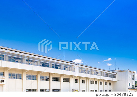 学校の校舎 学校の校舎 80479225