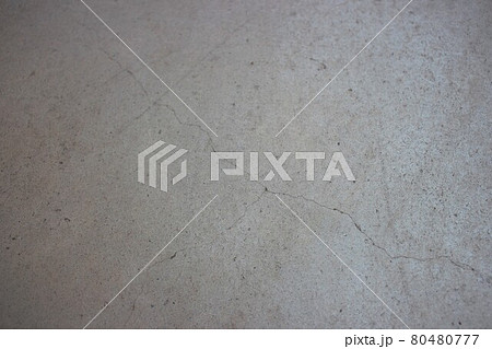 コンクリートの床　ヒビ 80480777