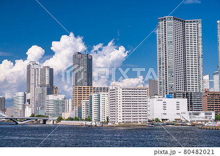 《東京都》東京ベイエリア・タワーマンション群と夏の空 《東京都》東京ベイエリア・タワーマンション群と夏の空 80482021