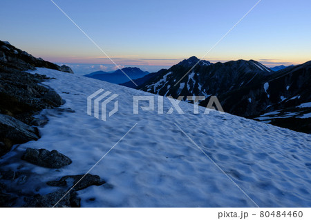 浄土山山頂より立山連峰を望む 浄土山山頂より立山連峰を望む 80484460