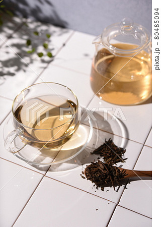 ティータイムの風景 80485094