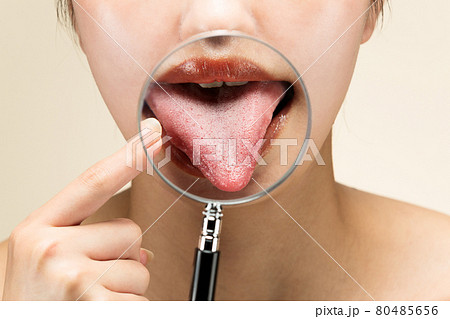 虫めがね・舌クローズアップ	 80485656