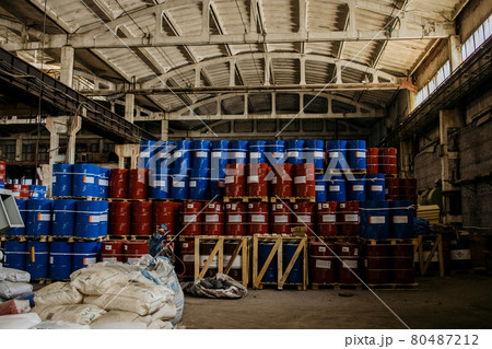 A large number of iron barrels with chemicals 80487212