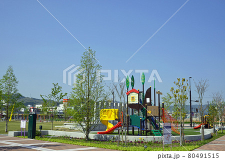 【京都府】JR嵯峨野線　亀岡駅北口　かめきたサンガ広場　公園　憩い　遊ぶ 80491515