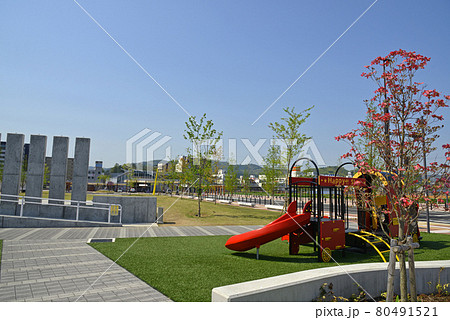 【京都府】JR嵯峨野線　亀岡駅北口　かめきたサンガ広場　公園　憩い　遊ぶ 80491521