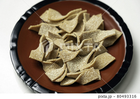 福井県大野市の郷土菓子「けんけら」 80493316