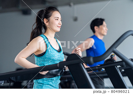 フィットネス スポーツジム トレーニング エクササイズ フィットネス スポーツジム トレーニング エクササイズ 80496021