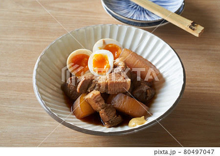 豚の角煮と大根の煮物 豚の角煮と大根の煮物 80497047