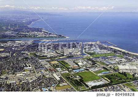 富山市の神通川河口付近を空撮 富山市の神通川河口付近を空撮 80498828