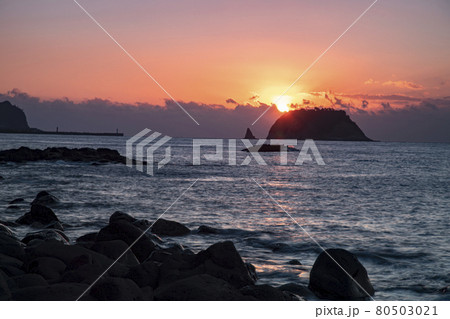 日の出 海 灯台 80503021