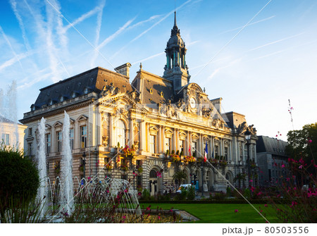 Tours Town Hall in morning 80503556