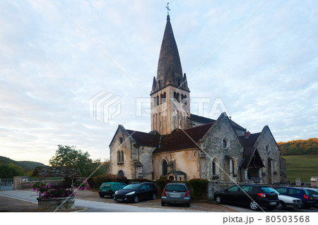 Ancient church in Bligny-sur-Ouche, France 80503568