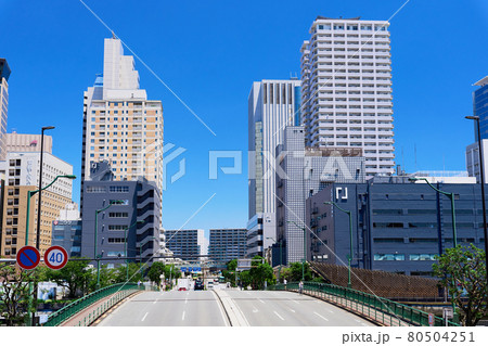 東京 天王洲アイル 天王洲運河に掛かる新東海橋 東京 天王洲アイル 天王洲運河に掛かる新東海橋 80504251