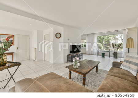 Luxury and beautiful living room interior design 80504359