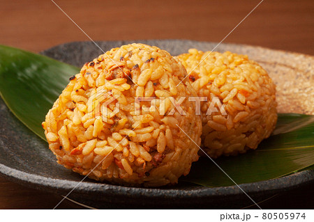 とりめしの焼きおにぎり 80505974