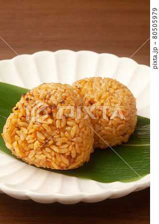 とりめしの焼きおにぎり とりめしの焼きおにぎり 80505979