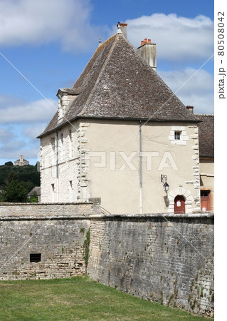 Castle of Sennecey-le-Grand in Burgundy, France Castle of Sennecey-le-Grand in Burgundy, France 80508042