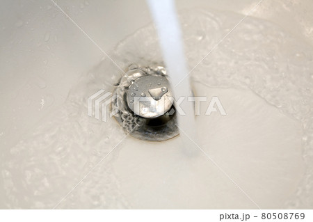 Running Water 80508769