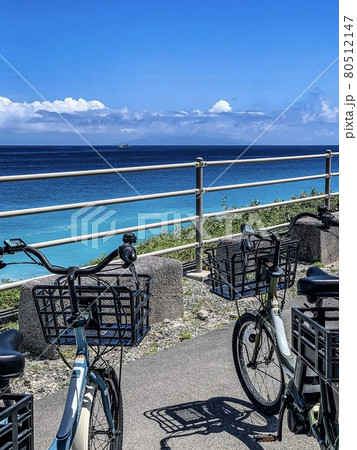 夏真っ盛り　自転車で海へ！ 80512147