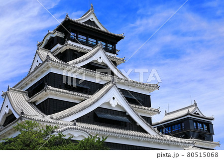 【熊本県】完全復旧した晴天下の熊本城 80515068