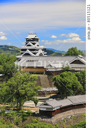 【熊本県】完全復旧した晴天下の熊本城 【熊本県】完全復旧した晴天下の熊本城 80515121