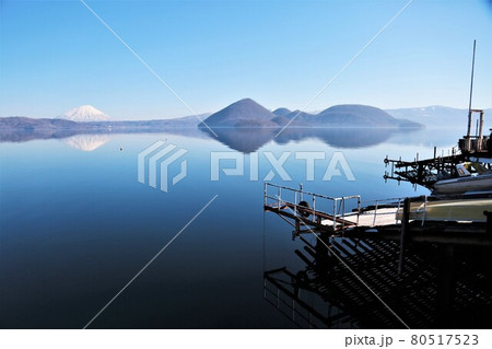 洞爺湖遊覧船・中島・羊蹄山(北海道洞爺湖町) 洞爺湖遊覧船・中島・羊蹄山(北海道洞爺湖町) 80517523