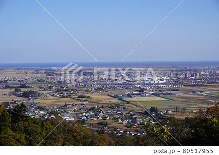 高台からみた地方の町の風景（宮城県仙台市、名取市、岩沼市） 80517955