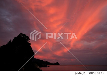 美しい西伊豆の夕陽 美しい西伊豆の夕陽 80518147
