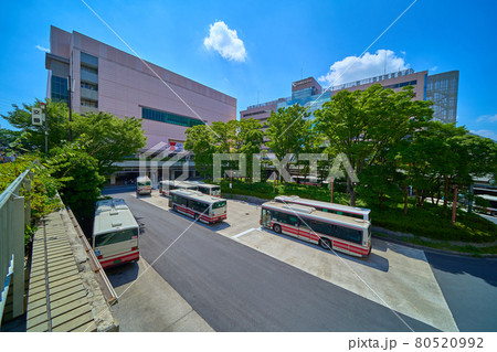 川崎市麻生区 新百合ヶ丘駅南口ロータリーと周辺の街並み(上麻生1丁目) 川崎市麻生区 新百合ヶ丘駅南口ロータリーと周辺の街並み(上麻生1丁目) 80520992