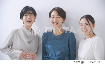 ビジネスウーマン ポートレート 3人 ビジネスウーマン ポートレート 3人 80524916