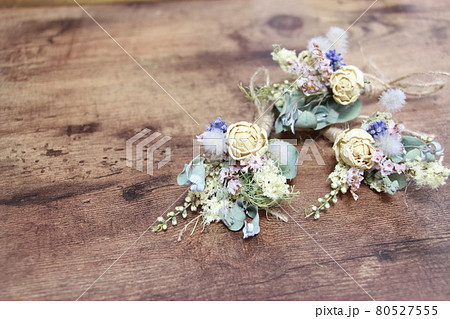 ドライフラワーのミニミニスワッグ 80527555