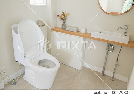 トイレ　洗面所　お手洗い　wc　化粧室 80529885