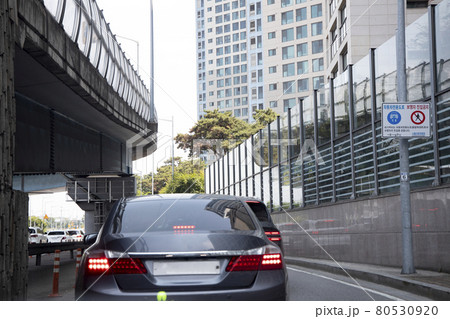 自動車 乗用車 車 80530920