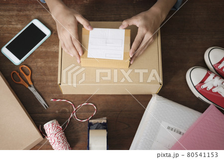 Online small business owner. 80541153