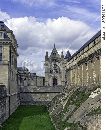 French royal fortress in the town of Vincennes 80541879