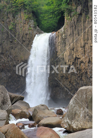 日本の滝百選　苗名滝 80543582