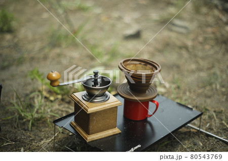 コーヒーセット キャンプギア キャンプ場の楽しみ方 早朝のコーヒー ゆっくり入れる一杯のコーヒー コーヒーセット キャンプギア キャンプ場の楽しみ方 早朝のコーヒー ゆっくり入れる一杯のコーヒー 80543769