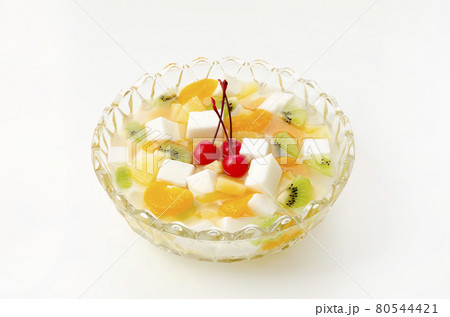 牛乳寒天入りフルーツポンチの写真素材