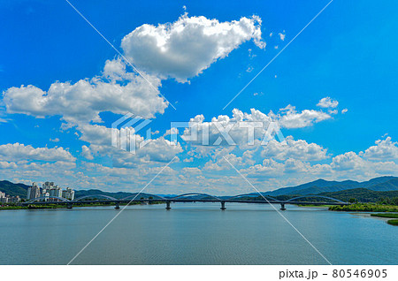 空 湖 雲 80546905
