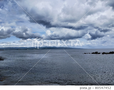 曇り空と海 曇り空と海 80547452
