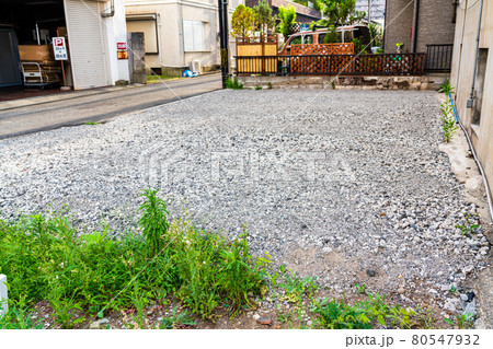 路地の更地風景 路地の更地風景 80547932