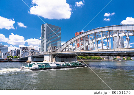《東京都》勝どき橋と都市風景・夏の東京ベイエリア 80551176
