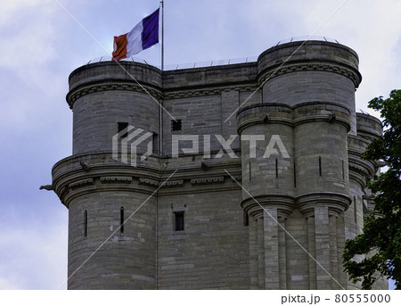 French royal fortress in the town of Vincennes 80555000