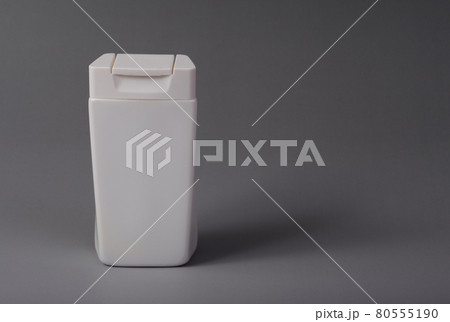 still life product shampoo plastic packaging on gray background still life product shampoo plastic packaging on gray background 80555190