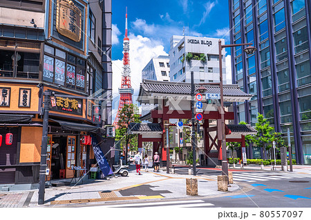 《東京都》夏の東京都市風景・芝大門 80557097