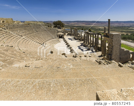 チュニジア・ドゥッガ遺跡 古代劇場 / Roman Ruins of Dougga, Tunisia チュニジア・ドゥッガ遺跡 古代劇場 / Roman Ruins of Dougga, Tunisia 80557245
