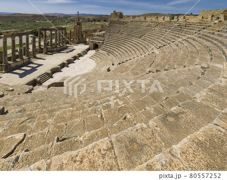 チュニジア・ドゥッガ遺跡 古代劇場 / Roman Ruins of Dougga, Tunisia チュニジア・ドゥッガ遺跡 古代劇場 / Roman Ruins of Dougga, Tunisia 80557252