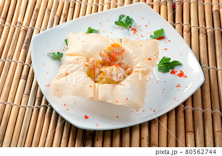 Chinese dim sum appetizers Chinese dim sum appetizers 80562744